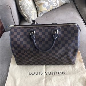 Louis Vuitton Speedy 35